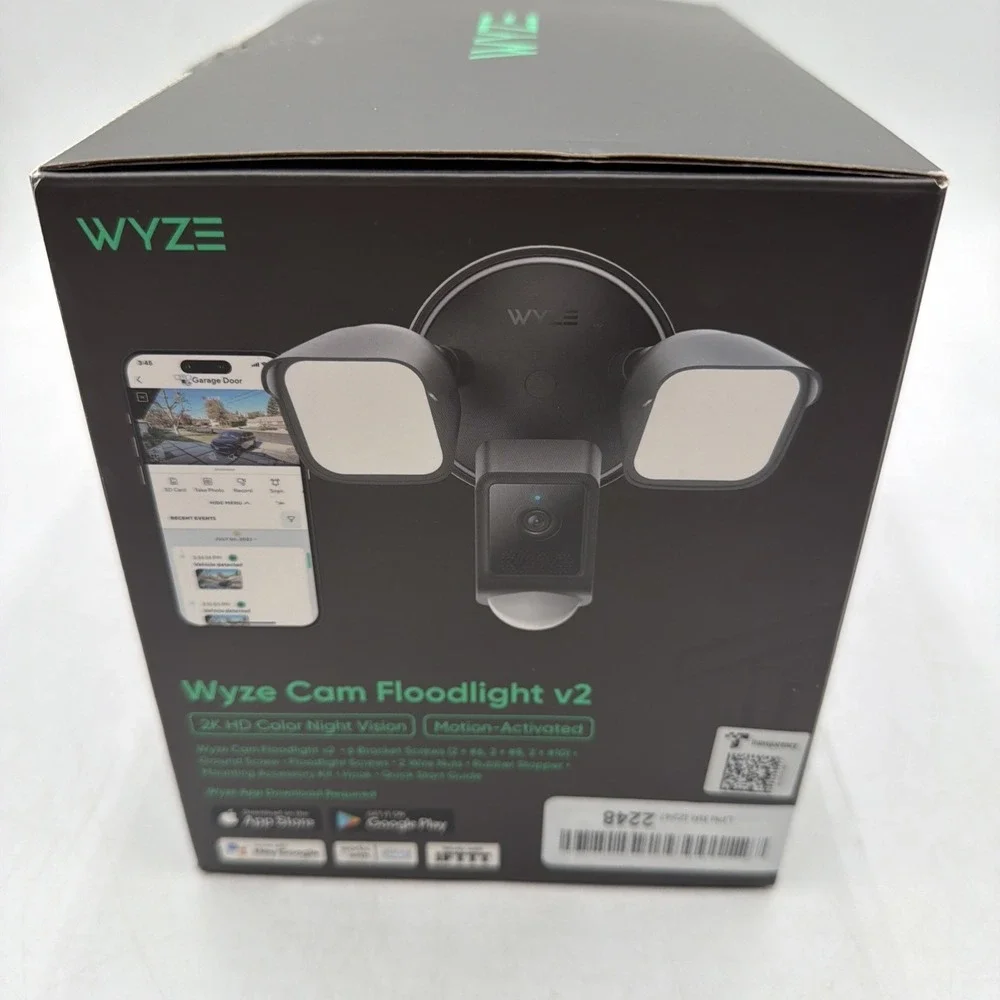 WYZE Wired Outdoor Wi-Fi Floodlight v2 Home Security Camera 2K Video BLACK
